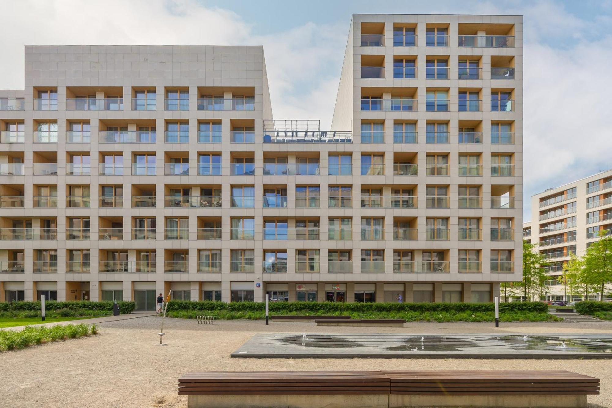 Cozy Apartments With Parking In The 19Th District By Noclegi Renters Warsaw Exterior photo